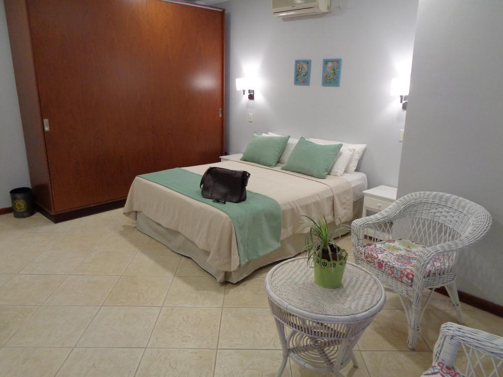 Flora Apartments Puerto Iguazu Ngoại thất bức ảnh